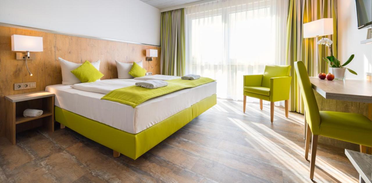 Oho Rooms Herrenberg Digital Access Only Gäufelden Dış mekan fotoğraf